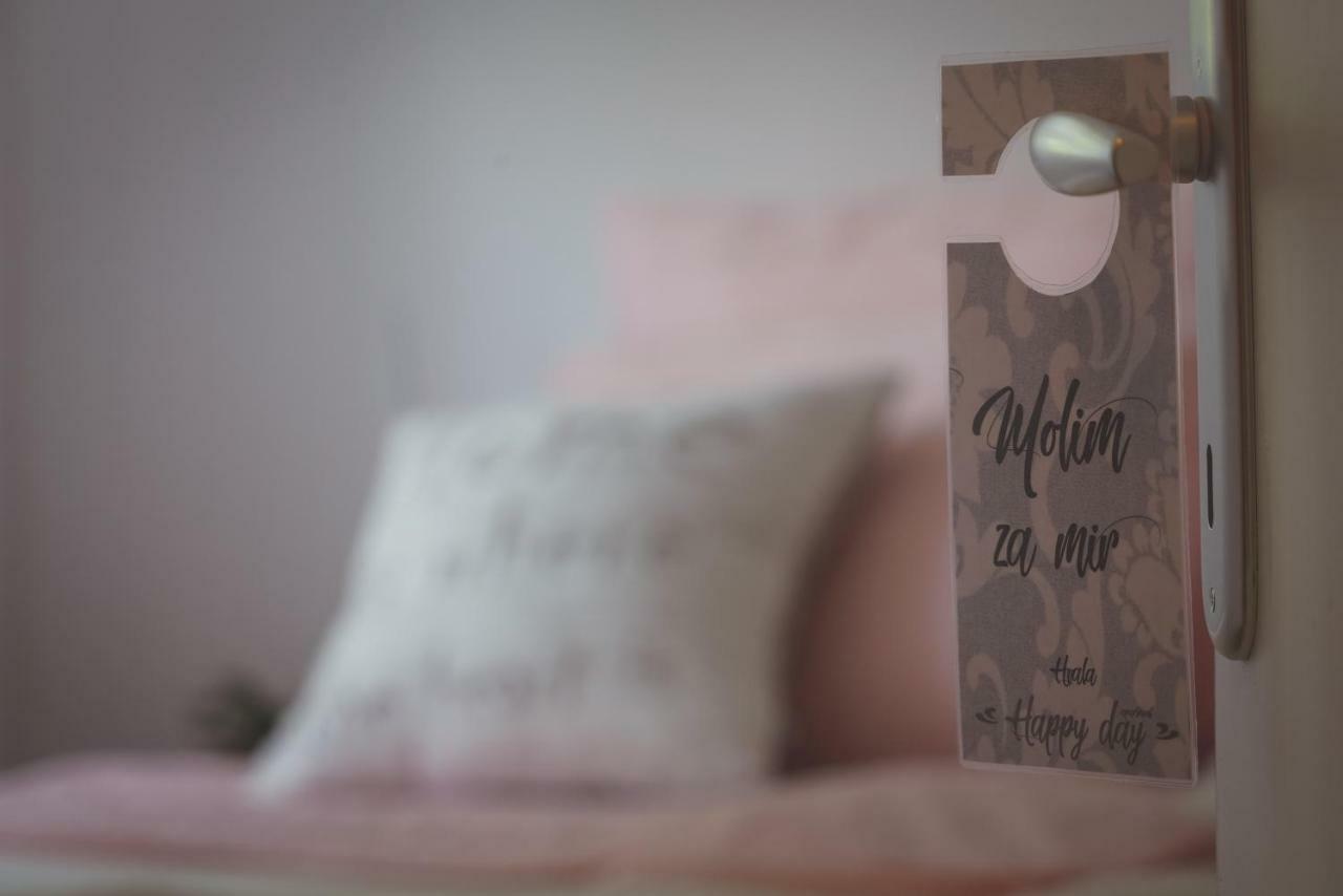 Apartment Happy Day Varaždin エクステリア 写真