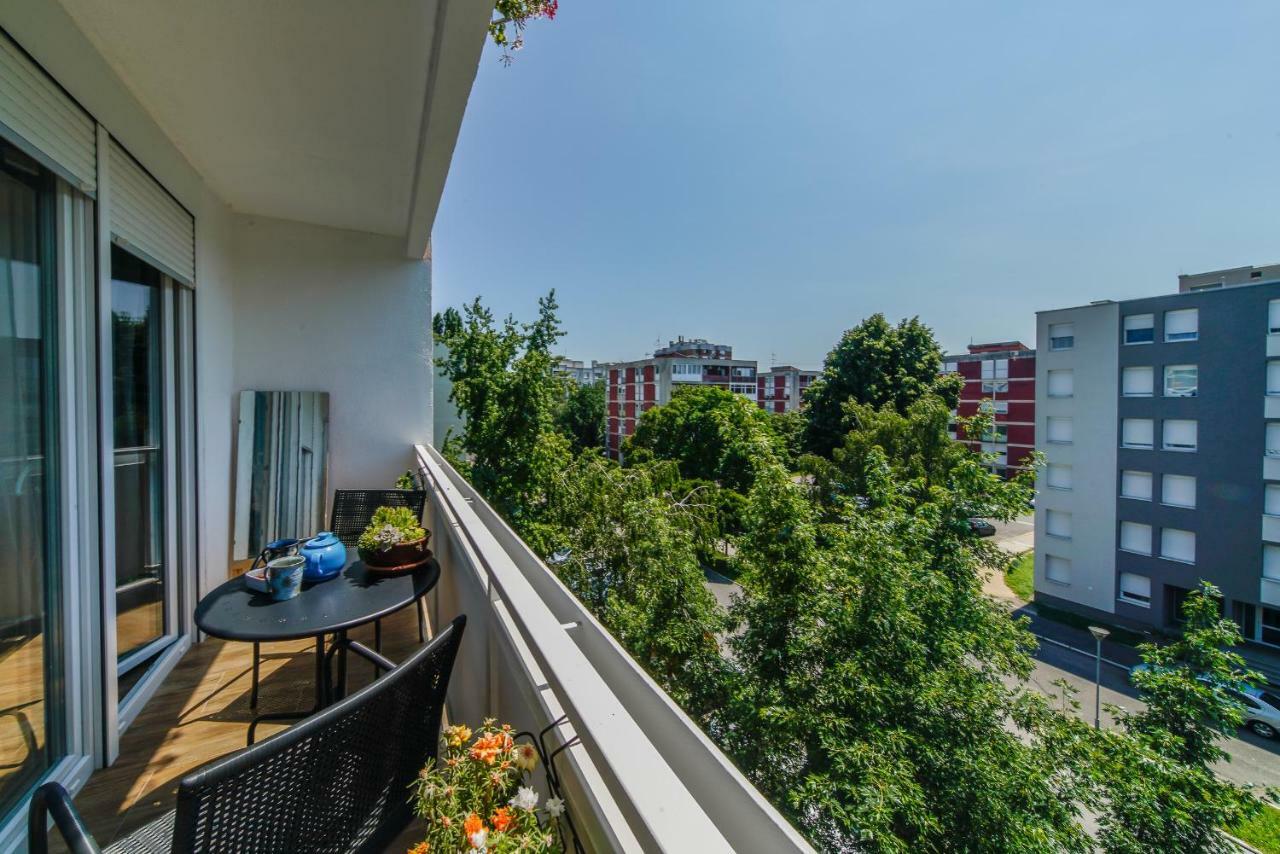 Apartment Happy Day Varaždin エクステリア 写真
