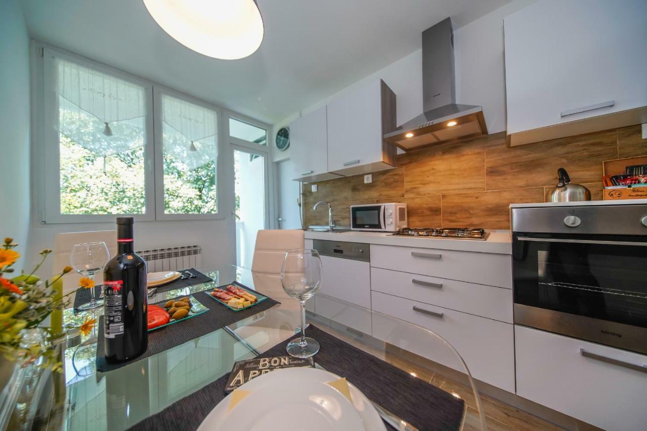 Apartment Happy Day Varaždin エクステリア 写真