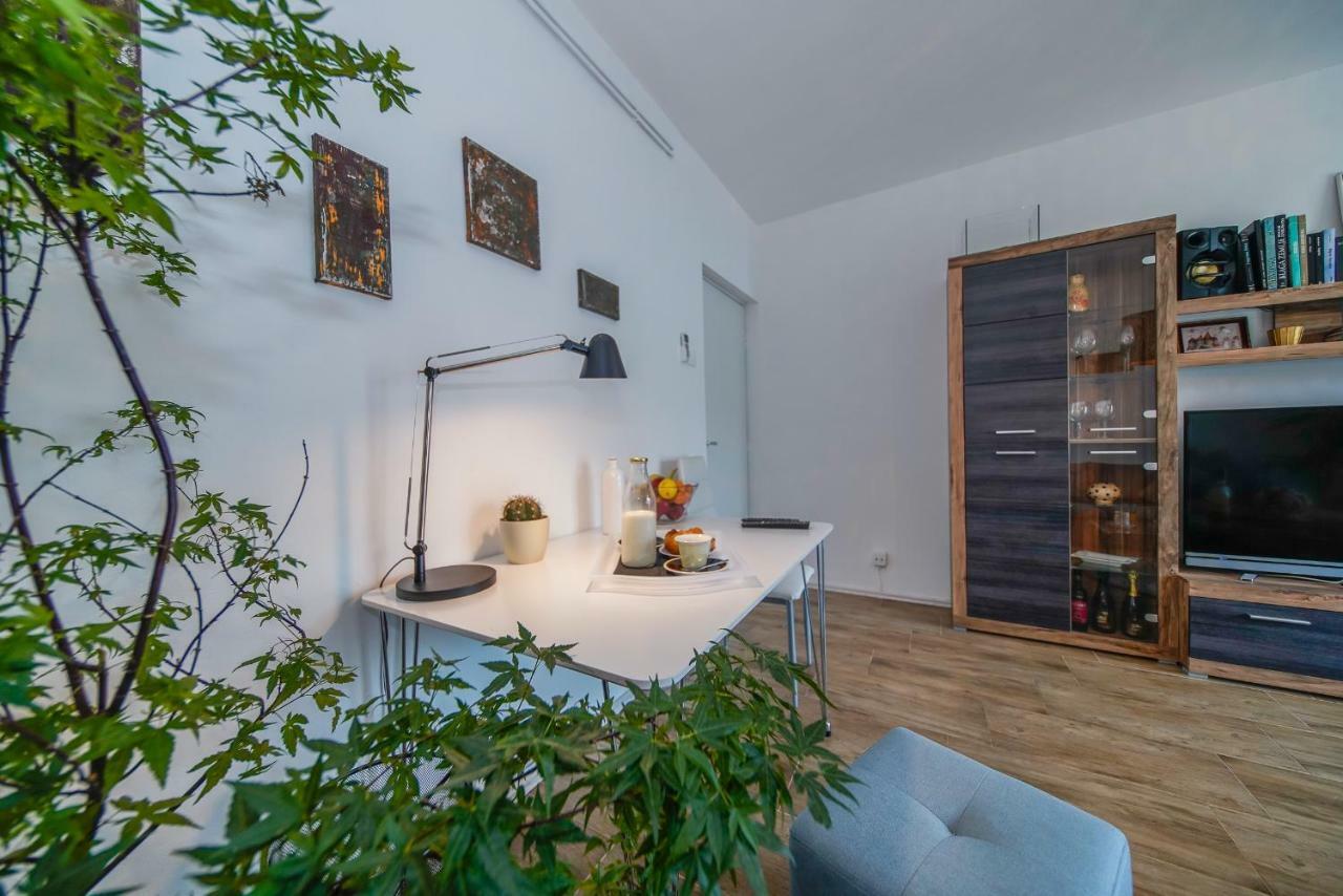Apartment Happy Day Varaždin エクステリア 写真